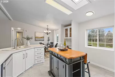 925 New Haven Dr NE, Salem, OR 97317 - Photo 13