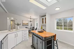 925 New Haven Dr NE, Salem, OR 97317 - Photo 13