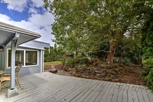 1217 Willagillespie Rd, Eugene, OR 97401 - Photo 9