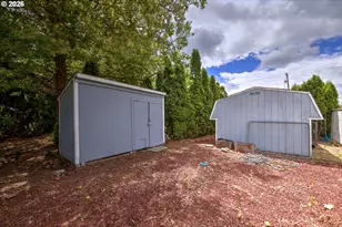 1217 Willagillespie Rd, Eugene, OR 97401 - Photo 7