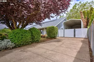 1217 Willagillespie Rd, Eugene, OR 97401 - Photo 3