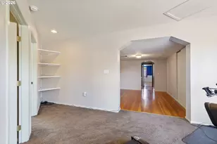 1562 NW Calkins Ave, Roseburg, OR 97471 - Photo 29