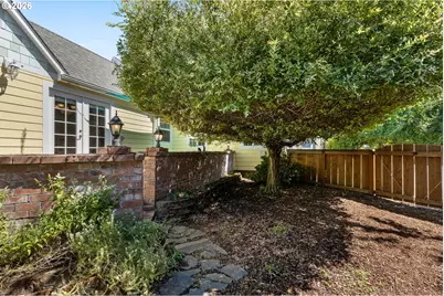 1562 NW Calkins Ave, Roseburg, OR 97471 - Photo 47