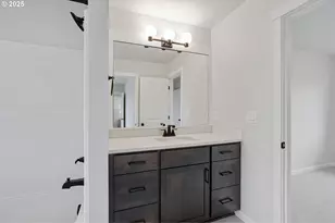 191 SE Acacia Dr, Gresham, OR 97080 - Photo 25