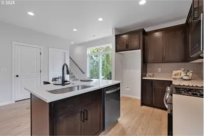 191 SE Acacia Dr, Gresham, OR 97080 - Photo 17