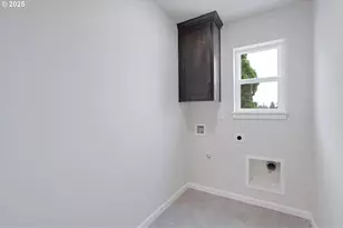 191 SE Acacia Dr, Gresham, OR 97080 - Photo 33