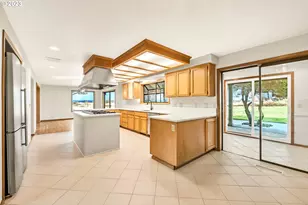 27725 Royal, Eugene, OR 97402 - Photo 13