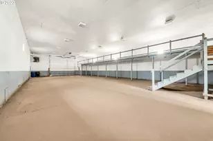 27725 Royal, Eugene, OR 97402 - Photo 35