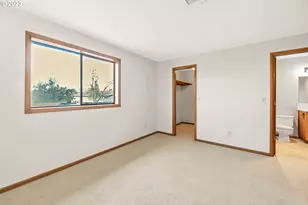 27725 Royal, Eugene, OR 97402 - Photo 25
