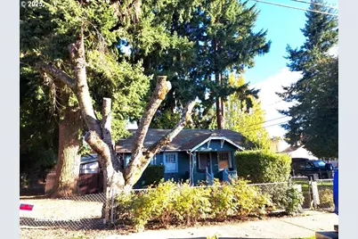 10206 N Tyler Ave, Portland, OR 97203 - Photo 1
