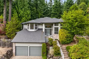 2731 SW 28th Dr, Portland, OR 97219 - Photo 1