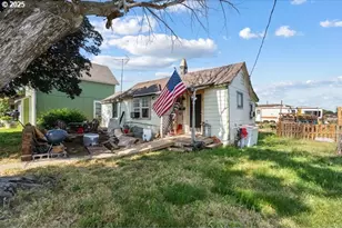 207 Depot St, Milton-Freewater, OR 97862 - Photo 1