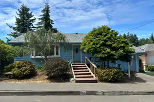 725 N 9th St, Coos Bay, OR 97420 - Photo 1