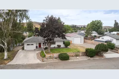 1130 Resort St, Baker City, OR 97814 - Photo 1