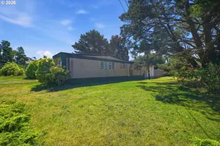 1612 34th St, Florence, OR 97439 - Photo 1
