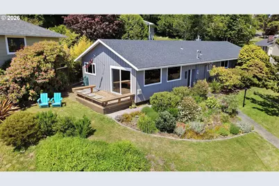 300 W Niagara Ave, Astoria, OR 97103 - Photo 1