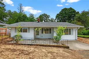 404 N 8th St, Saint Helens, OR 97051 - Photo 1