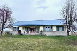 15843 Hunt Mountain Ln, Baker City, OR 97814 - Photo 1