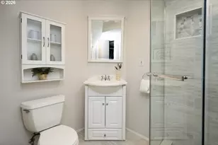 515 NE Floral Pl, Portland, OR 97232 - Photo 39