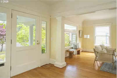 515 NE Floral Pl, Portland, OR 97232 - Photo 3