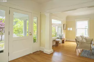 515 NE Floral Pl, Portland, OR 97232 - Photo 3