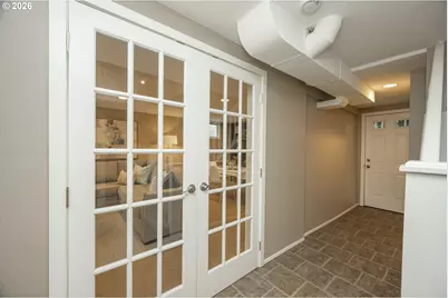 515 NE Floral Pl, Portland, OR 97232 - Photo 35
