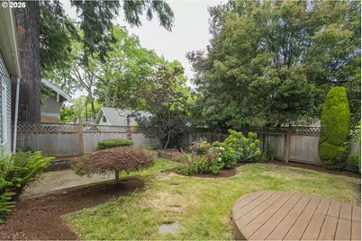 515 NE Floral Pl, Portland, OR 97232 - Photo 43