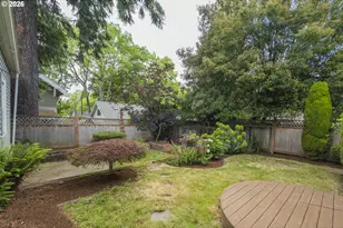 515 NE Floral Pl, Portland, OR 97232 - Photo 43
