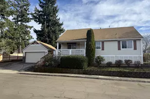 38875 Cascadia Village Dr, Sandy, OR 97055 - Photo 1