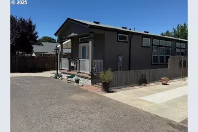 1200 Sheraton Dr #4, Eugene, OR 97401 - Photo 1