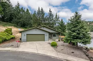 128 NW Woodrose Ct, Roseburg, OR 97471 - Photo 1