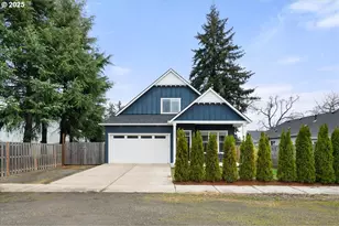 2975 D St, Hubbard, OR 97032 - Photo 1