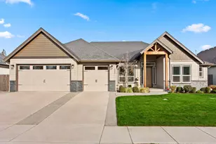 2220 SE 14th St, Battle Ground, WA 98604 - Photo 1