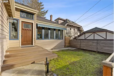 1693 SW Montgomery Dr, Portland, OR 97201 - Photo 1