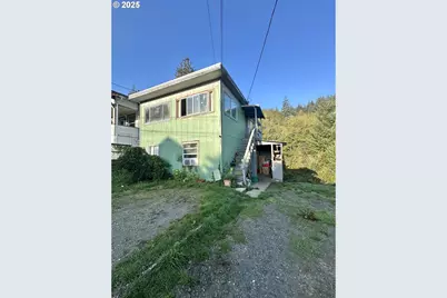 539 S 12th St, Coos Bay, OR 97420 - Photo 1