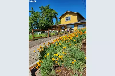 1626 SE Kane St, Roseburg, OR 97470 - Photo 1