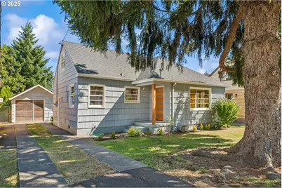 4245 NE Going St, Portland, OR 97218 - Photo 1