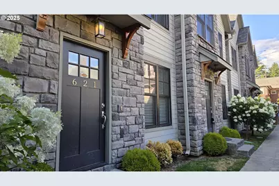 621 NE Randall Ave, Portland, OR 97232 - Photo 1
