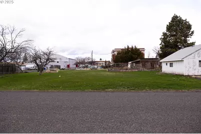 141 W Grande St, Union, OR 97883 - Photo 1