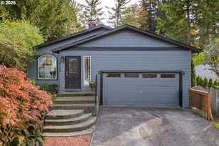 4724 SW Vacuna St, Portland, OR 97219 - Photo 1