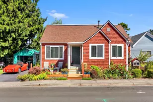 460 12th Ave, Seaside, OR 97138 - Photo 1