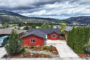 2912 Eugene St, Hood River, OR 97031 - Photo 1