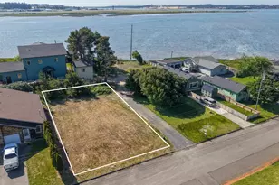 1560 Monroe St, North Bend, OR 97459 - Photo 1