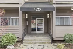 4320 S Corbett Ave, Portland, OR 97239 - Photo 1