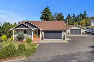 35199 Lyngstad Heights Ln, Astoria, OR 97103 - Photo 1
