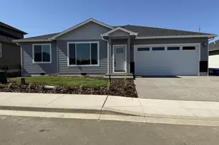 149 Coles Vly St, Sutherlin, OR 97479 - Photo 1
