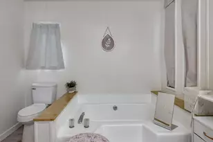 2201 N Menzies Dr, Portland, OR 97217 - Photo 27