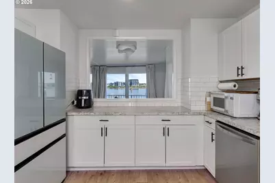 2201 N Menzies Dr, Portland, OR 97217 - Photo 15