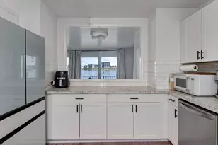 2201 N Menzies Dr, Portland, OR 97217 - Photo 15