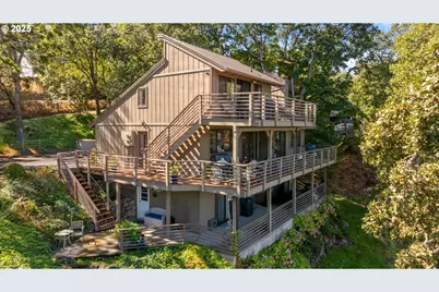 8 Hazel Ave, Hood River, OR 97031 - Photo 1